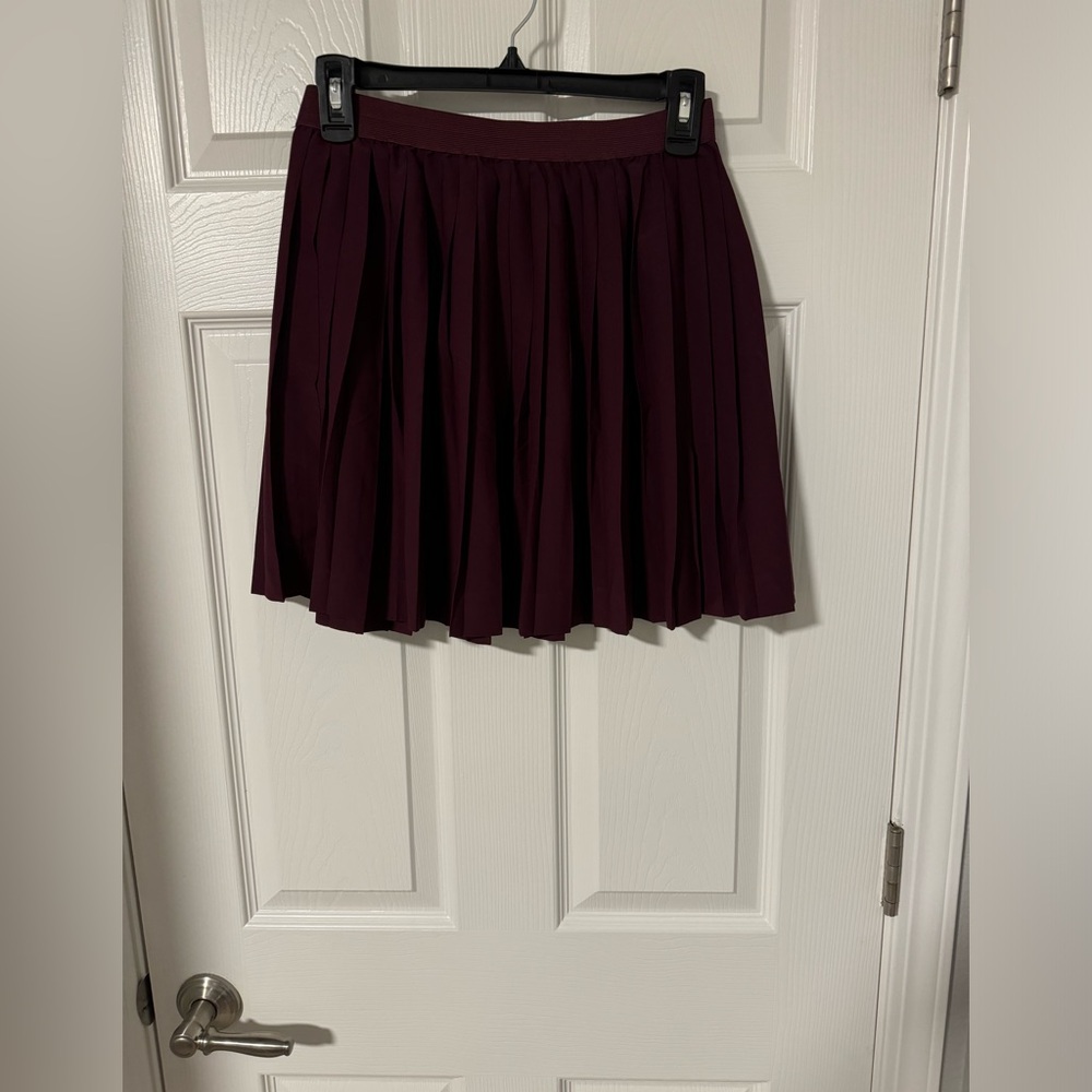 H&M Divided pleated mini skirt size 6